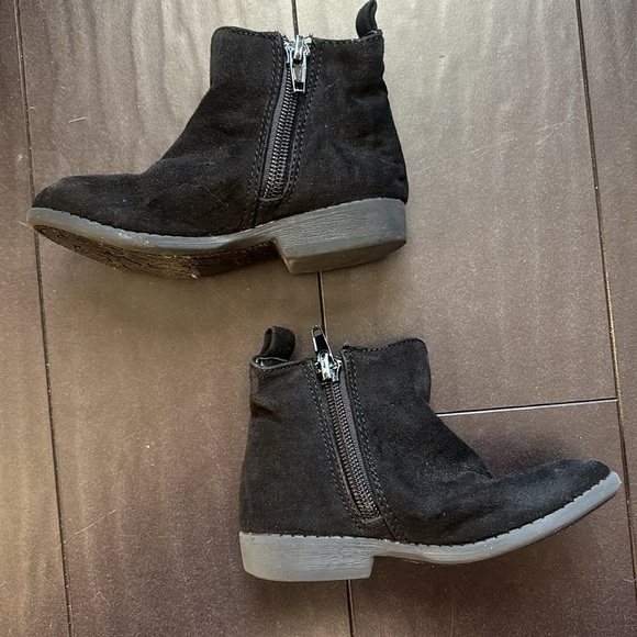 Mini Mia toddler girl star black suede booties size 7 GUC - Picture 2 of 4